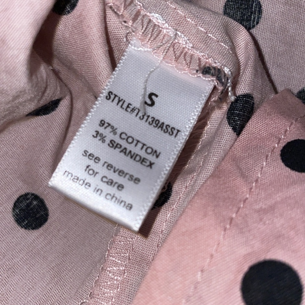 Pink & Black Polka Dot Blouse 🎀🖤 - Picture 8 of 10